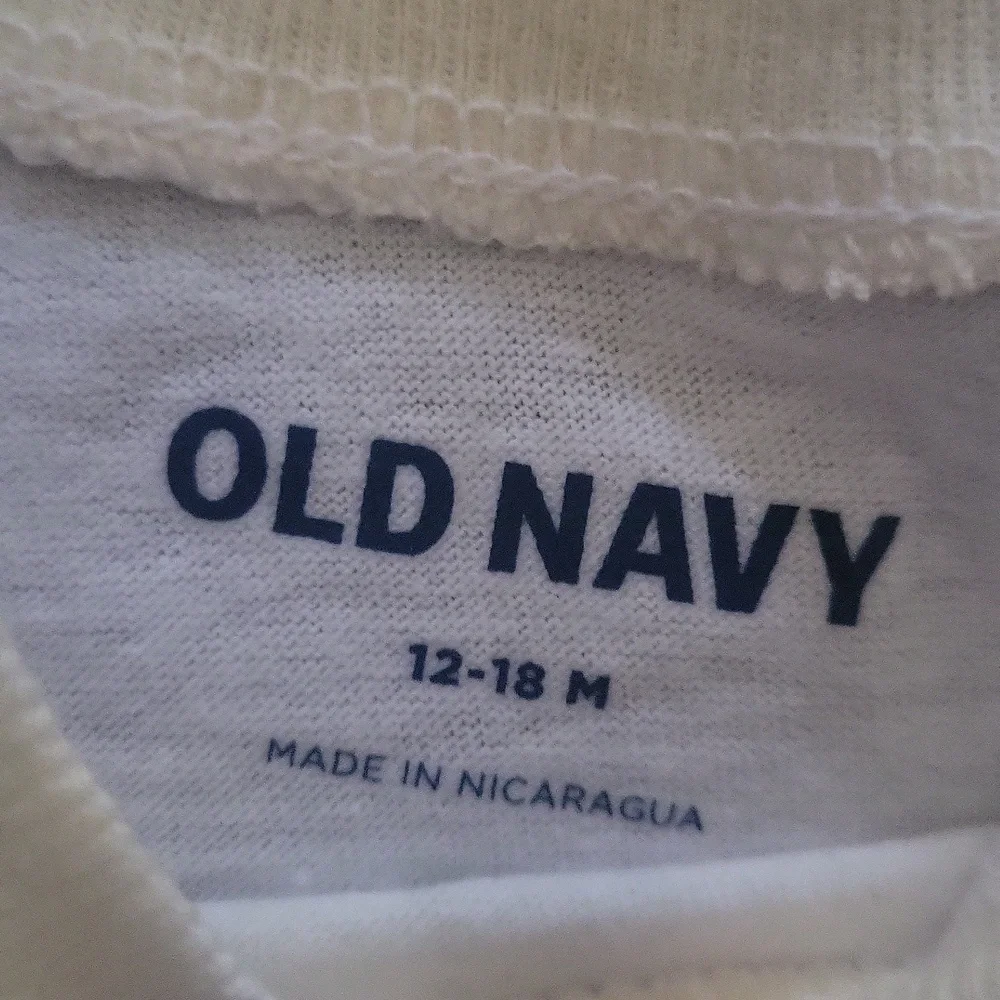 🌞 Old Navy Halloween shirt
